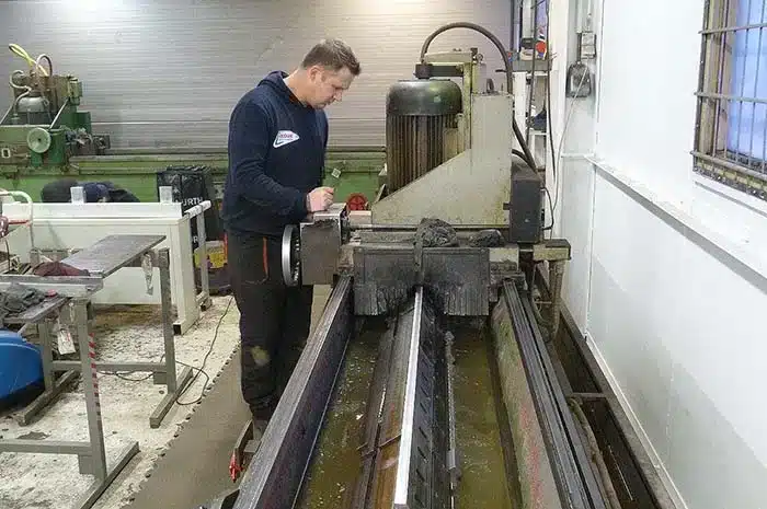 Knivslipning for ismaskinkniver