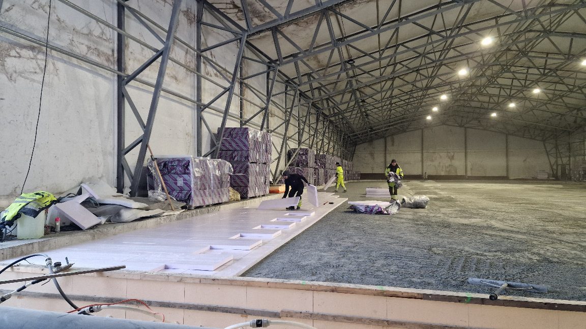 Moss-Kunstisbane-Telthall00136 — Moss