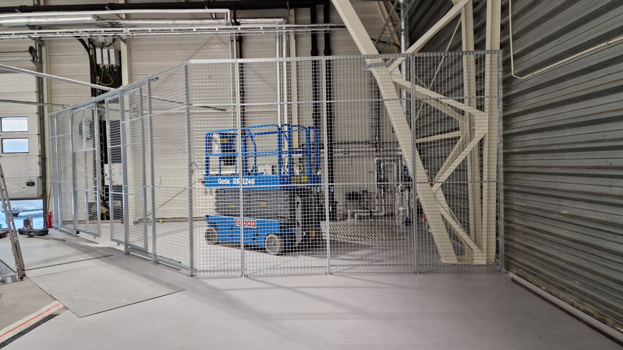 Jordal Ungdomshall – Beskyttelsesbur For Ismaskin (2023) – prosjektbilde