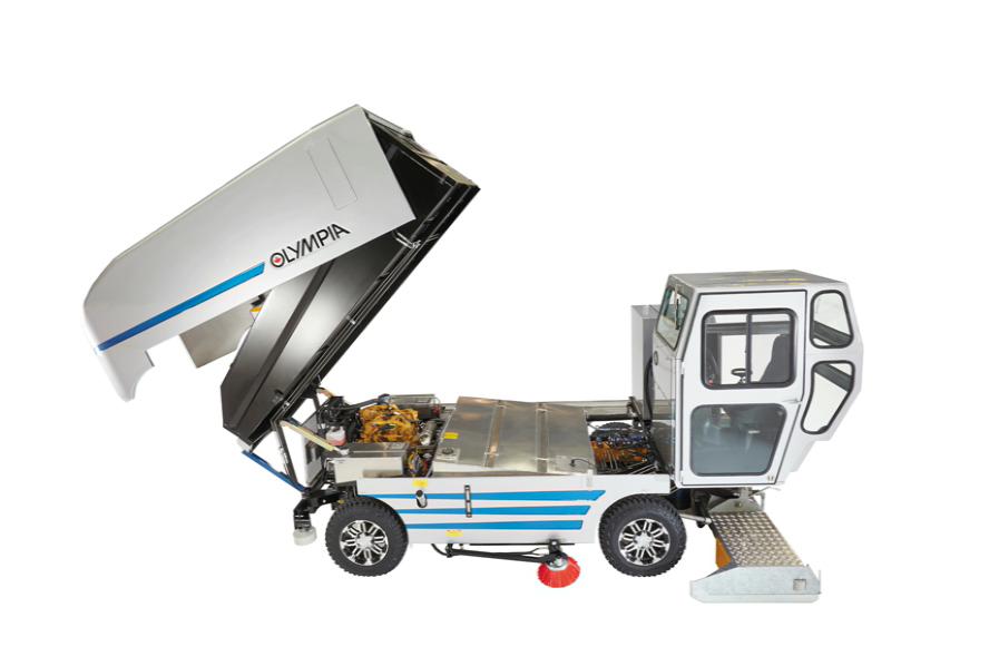 Olympia Millennium H+ LPG-drevet ismaskin pa profesjonell kunstisbane - Isbaneteknikk AS